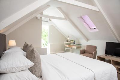 ریور مانر بوتیک هتل