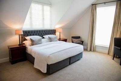 ریور مانر بوتیک هتل