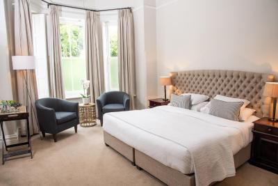 ریور مانر بوتیک هتل