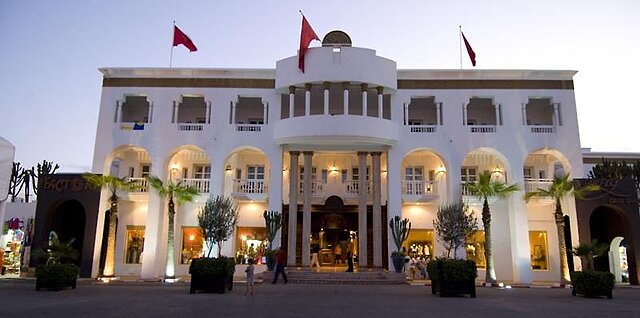 ریال دکامرن تافوکت بیچ