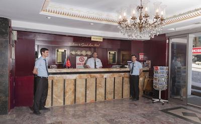 گرند لیزا هتل