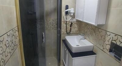 گرند لیزا هتل