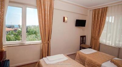 گرند لیزا هتل