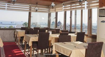 گرند لیزا هتل