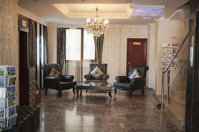 گرند لیزا هتل