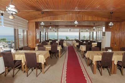 گرند لیزا هتل