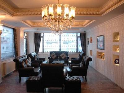 گرند لیزا هتل