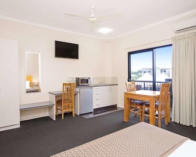 کوالیتی هتل داروین آیرپرت