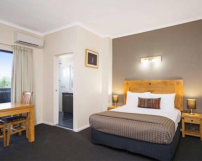 کوالیتی هتل داروین آیرپرت