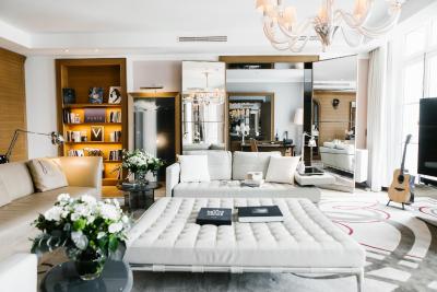 ل ریال منسیو-رافلز پاریز