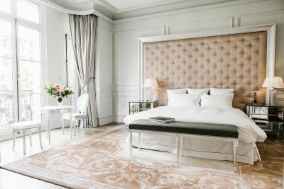 ل ریال منسیو-رافلز پاریز