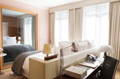 ل ریال منسیو-رافلز پاریز