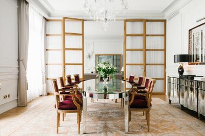 ل ریال منسیو-رافلز پاریز