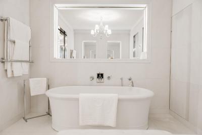 ل ریال منسیو-رافلز پاریز