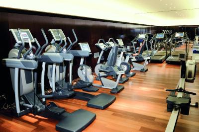 ل ریال منسیو-رافلز پاریز