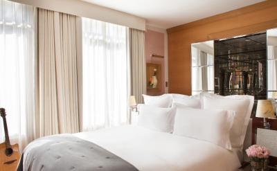 ل ریال منسیو-رافلز پاریز