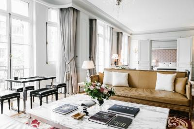 ل ریال منسیو-رافلز پاریز