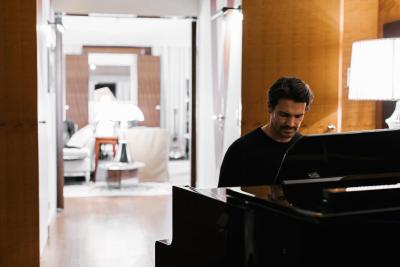 ل ریال منسیو-رافلز پاریز