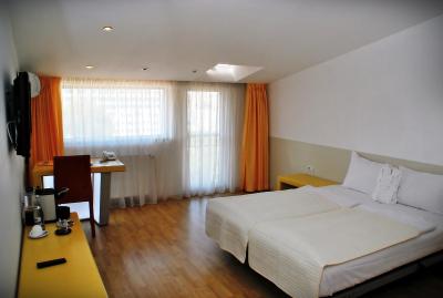 هتل چریستینا