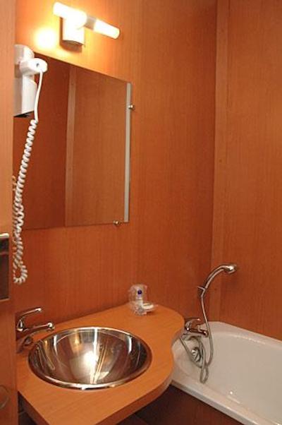 بریت هتل لا بیوجویر نانتز-لاماندین