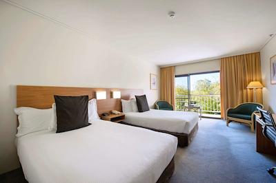 دوبلتری بای هیلتون هتل آلیس اسپرینگز