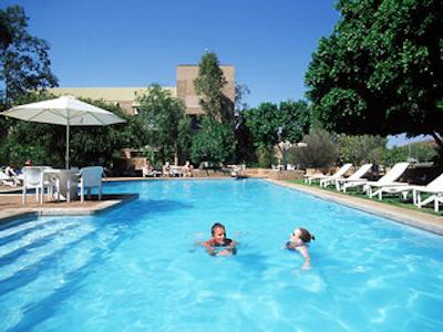 دوبلتری بای هیلتون هتل آلیس اسپرینگز