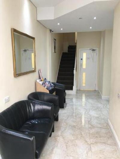 د کراون هتل