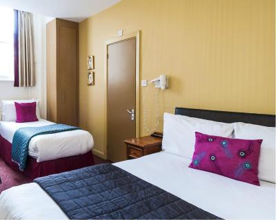 د کراون هتل