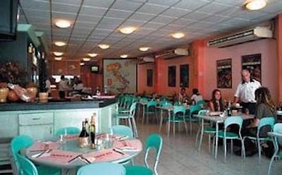 هتل ساینت جهنز