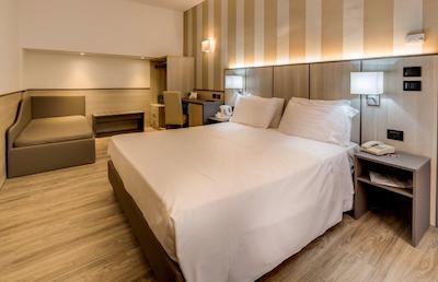 بست وسترن هتل سان دناتو