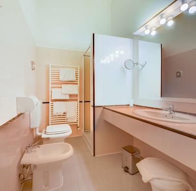 بست وسترن هتل سان دناتو