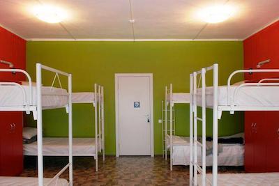 گرافیتی هاستل