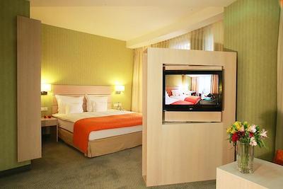 گولدن تولیپ انا تور