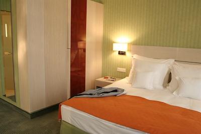 گولدن تولیپ انا تور