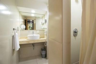 بست وسترن پلاس گران هتل سنترو هیستریکو