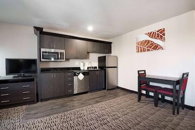 هاودرن سویتز بای ویندهام لاز وگاز / هندرسُن