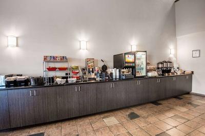 هاودرن سویتز بای ویندهام لاز وگاز / هندرسُن