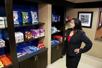 هامپتون این اند سویتز چارلت-آیرپرت