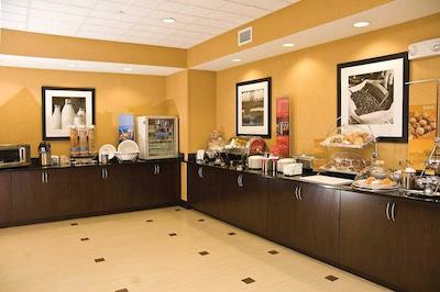 هامپتون این اند سویتز جاکسُنویل اسود-بارترام پارک