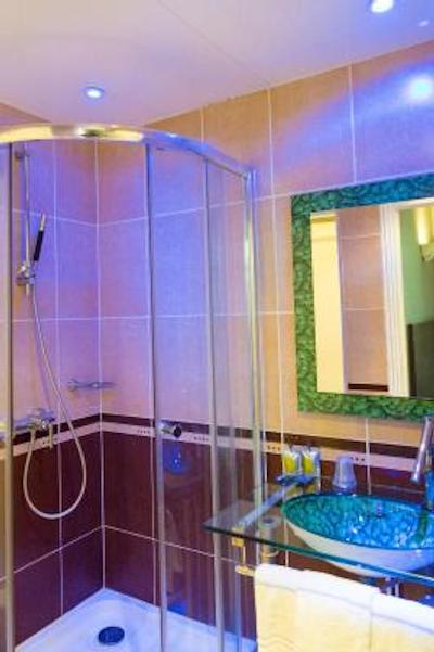 هتل ل هم ساینت لویز