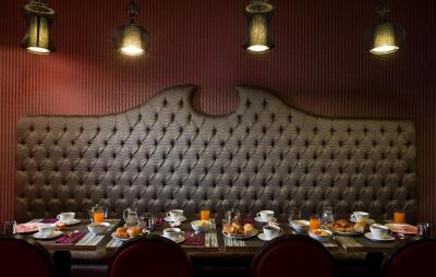 هتل دو پرینس اوجن