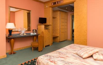 شگ هتل انتونلا