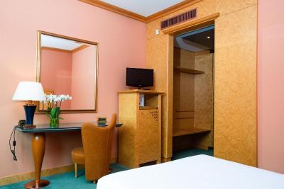 شگ هتل انتونلا