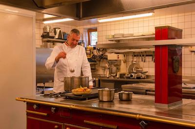 هستلری دو پیفسهف