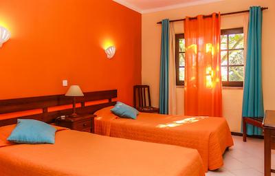 کلینا ویلیج