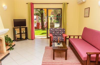 کلینا ویلیج