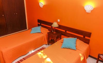 کلینا ویلیج