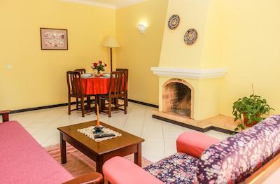 کلینا ویلیج