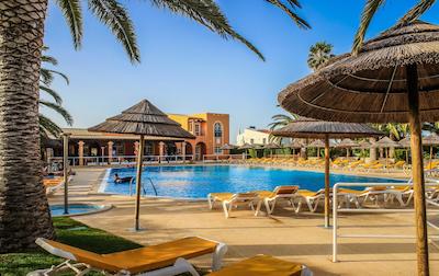 کلینا ویلیج