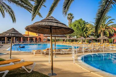 کلینا ویلیج